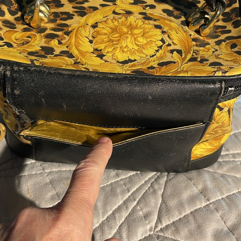 Gianni Versace Makeup Train Case - image 7